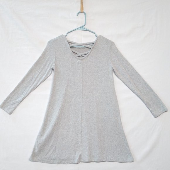 BTWEEN Size 12 Women's (Chest 32") Knit Long Sleeve Lattice Design Behind Neck - Picture 2 of 4